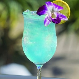 cocktail blue hawaii